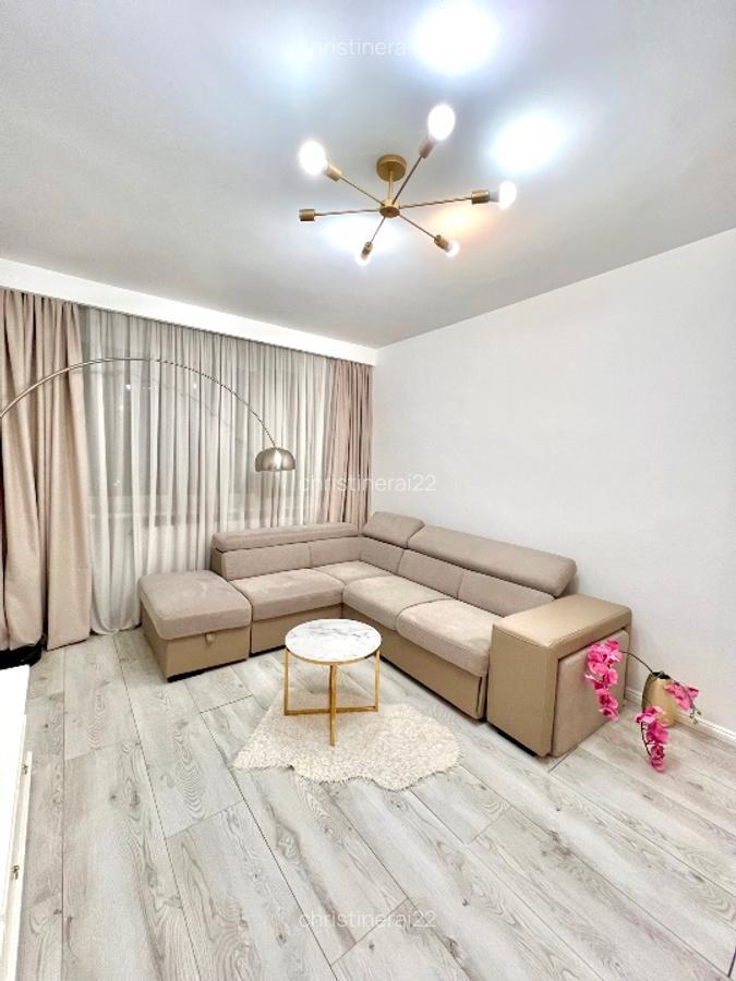 Apartament superb, din beton armat, la 10 minute de piață Victoriei de închiriat