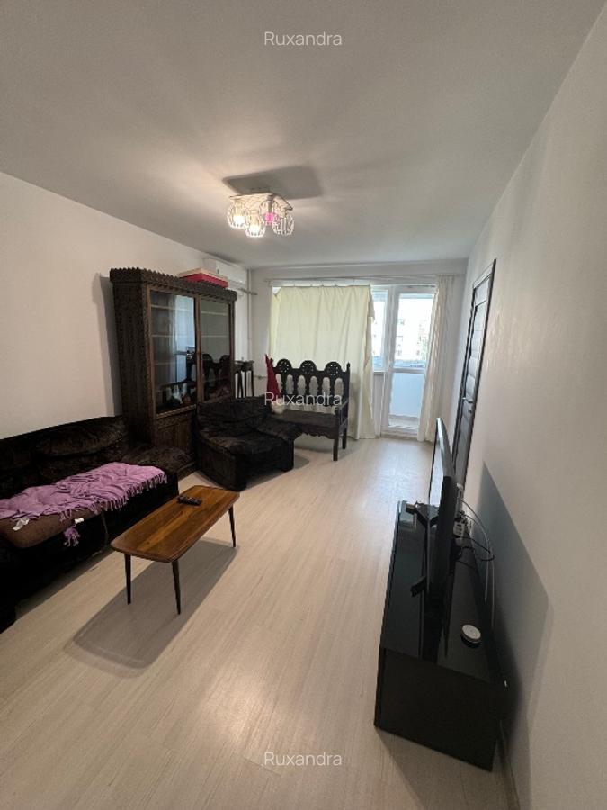 Ofer spre inchiriere ap 3 cam insorit et 9 bloc de 10 etaje prevazit cu 2 liftur