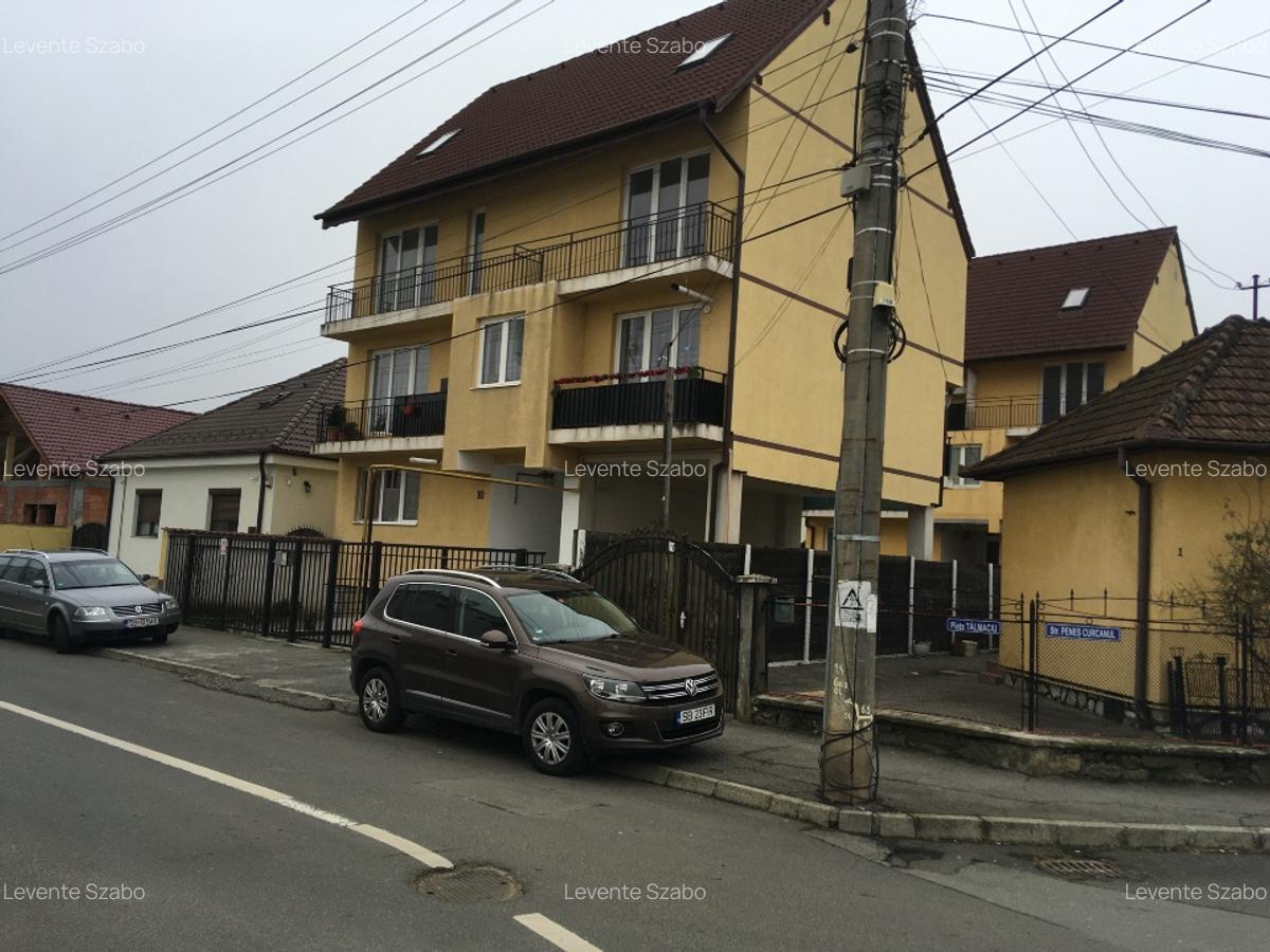 Închiriez apartament 2 camere la vila
