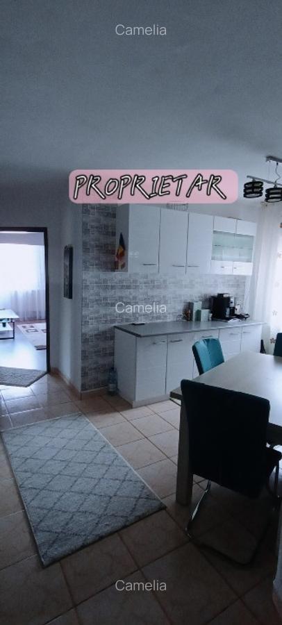 Vând apartament cu doua camere în zona Bucovinei, decomandat, - imagine 1