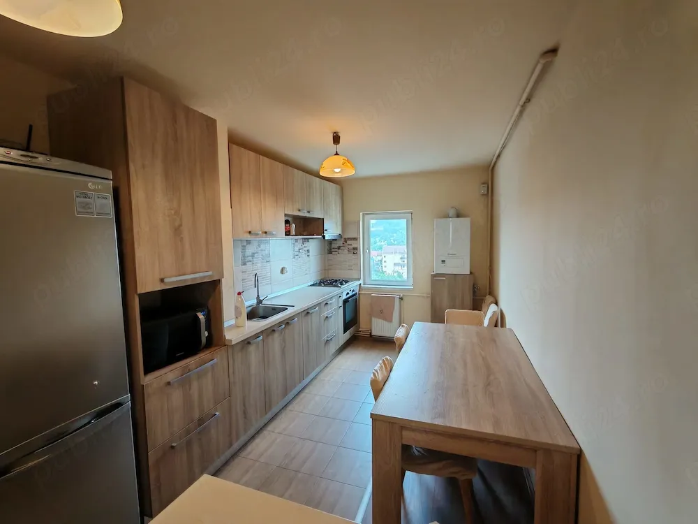 Inchiriez apartament 4 camere, Manastur, Cluj-Napoca