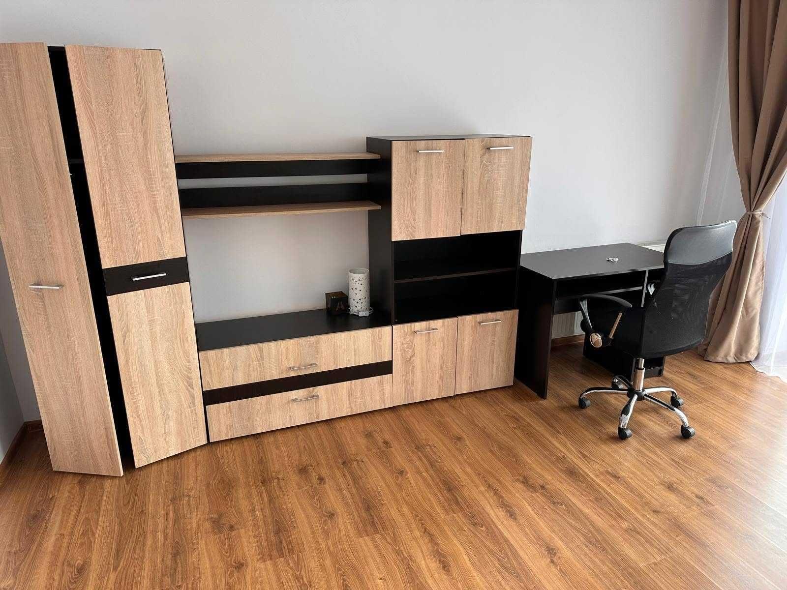 Vand apartament decomandat 1 cameră, proaspăt renovat + parcare, Florilor