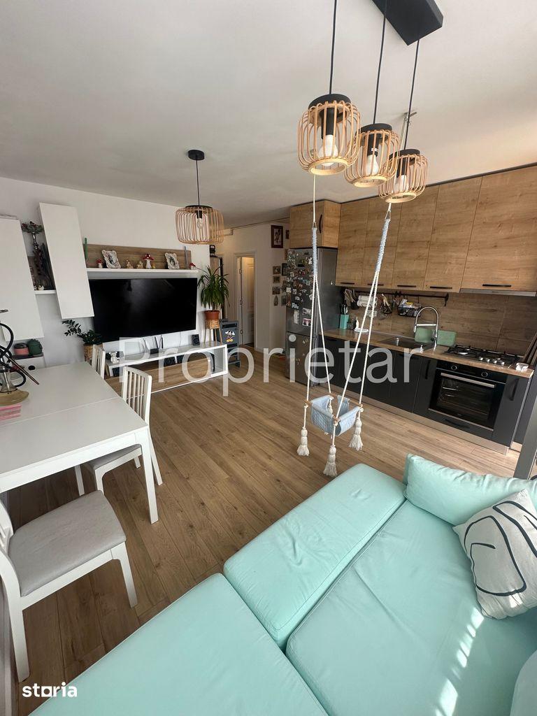 Persoana fizica vand apartament 3 camere 65.6mp cu doua parcari