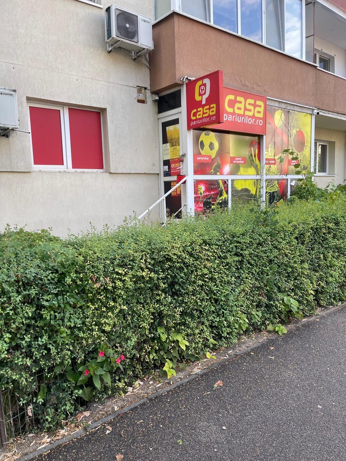 Persoana fizică, dau în chirie spațiu comercial - 40 mp, în Cluj-Napoca, Grigorescu (la coloane). PREȚ: 800 Euro - TEL: 0745 618 083