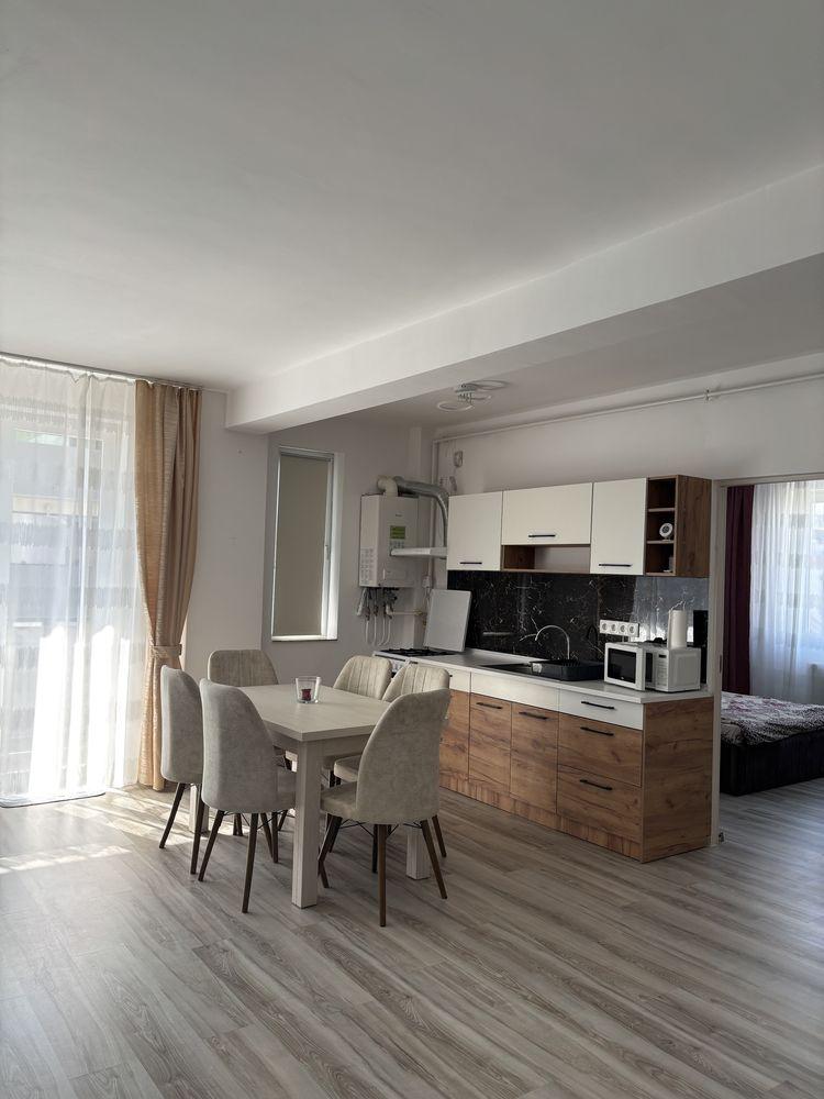 Inchiriez apartament