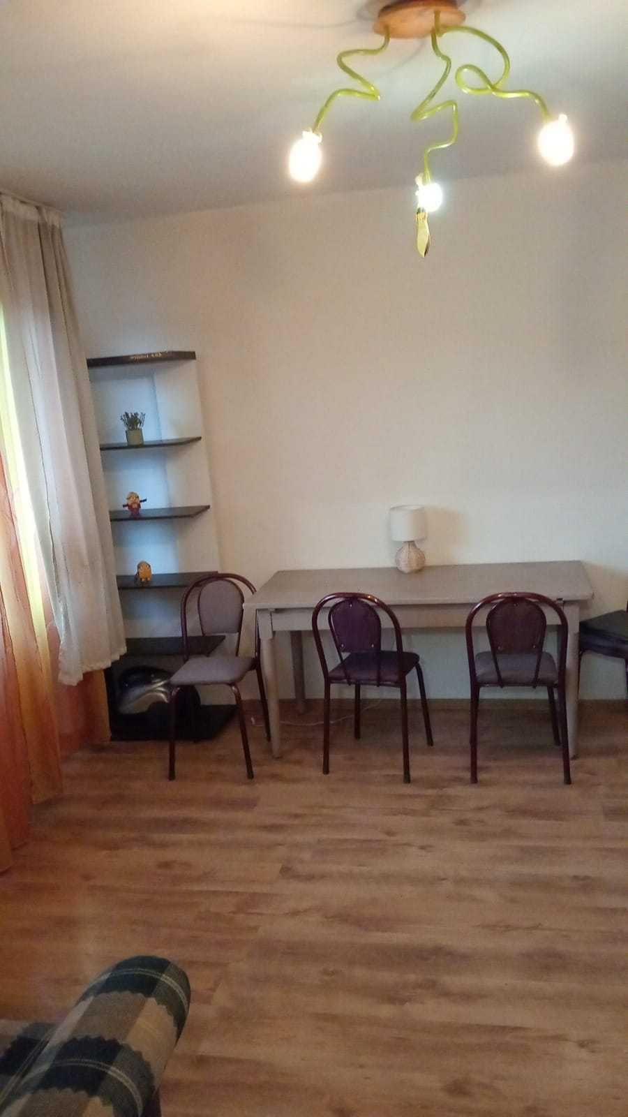 Închiriez apartament ultracentral cu 2 camere