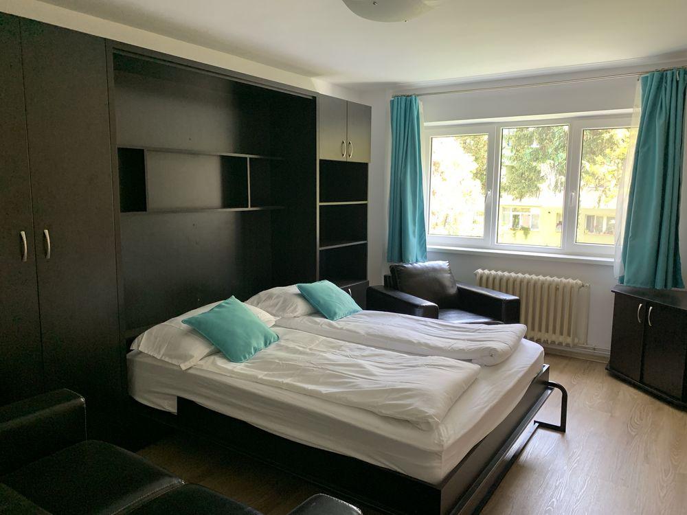 Apartament 2 camere de inchiriat, piata Flora , manastur , decomandat , etaj 2