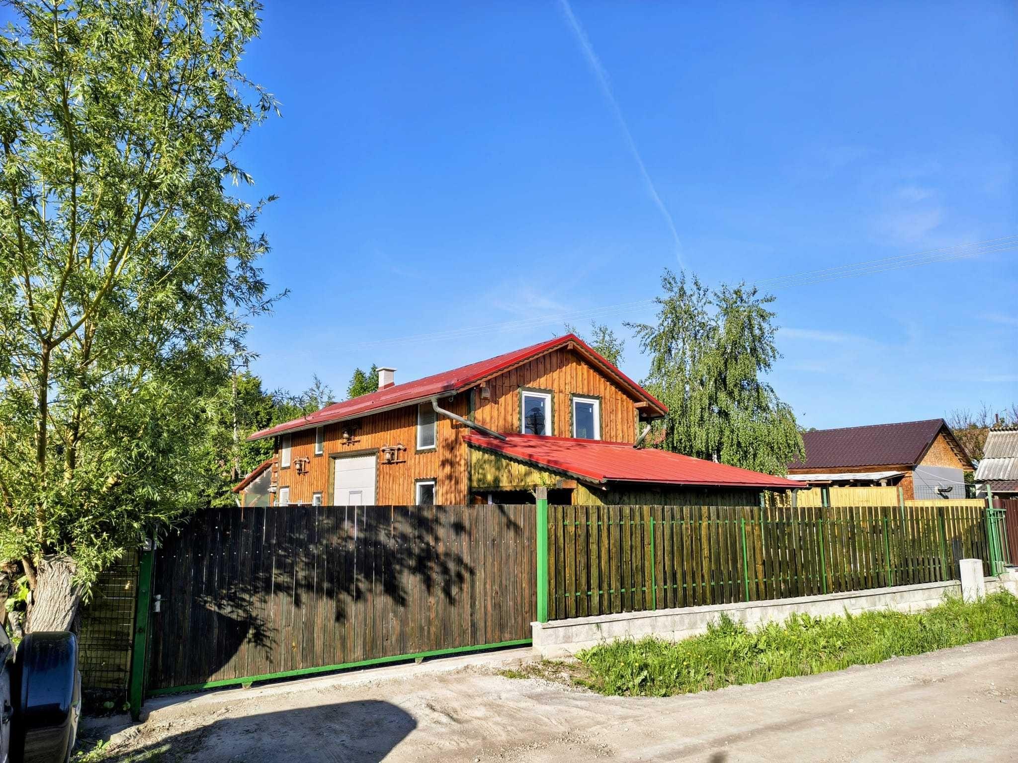 Cabană de închiriat cu spațiu atelier