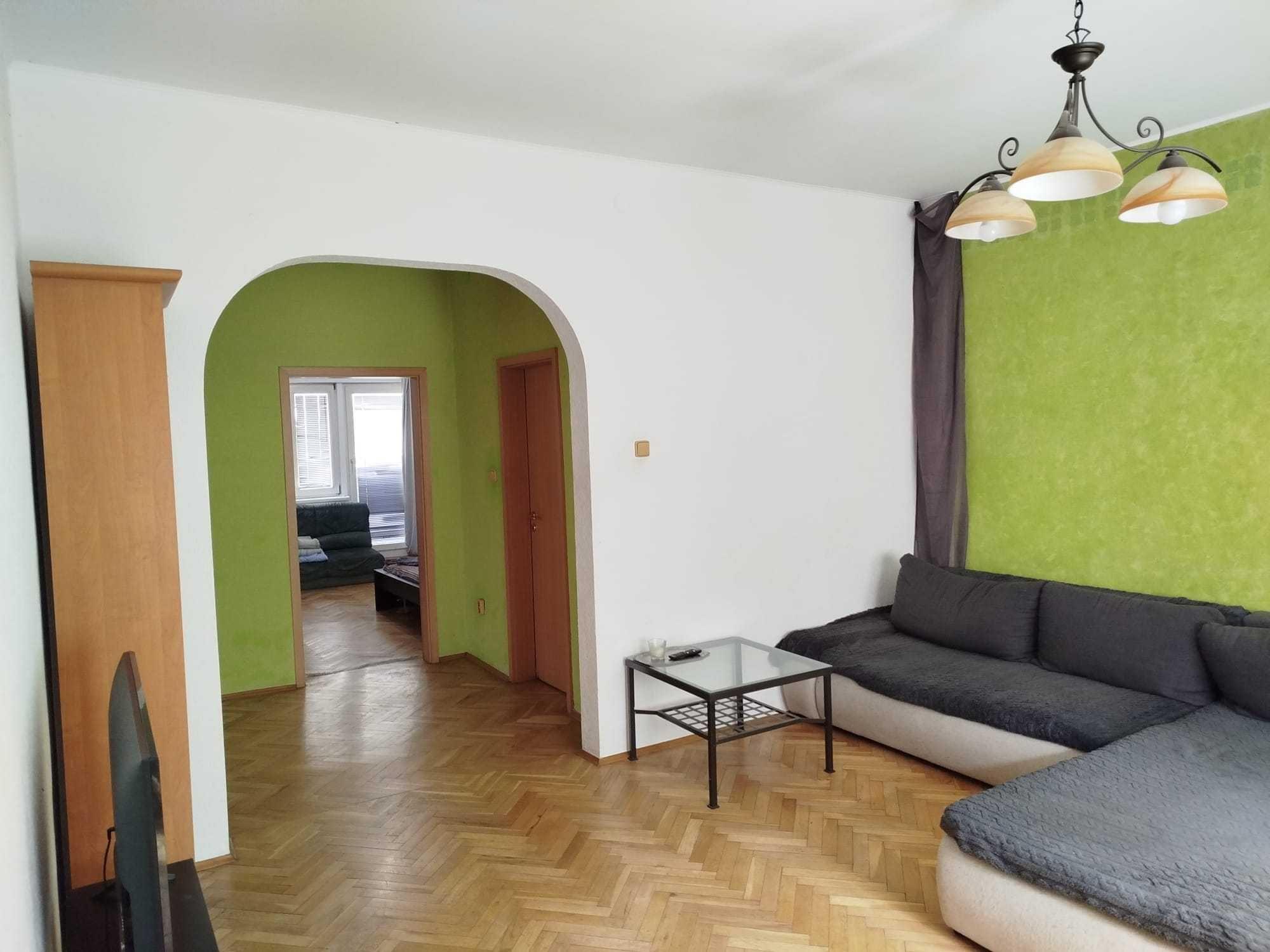 Cazare Electric Castle – Casă întreagă 180 mp | 6–8 persoane | Gradina | Terrasa | Parcare privată
