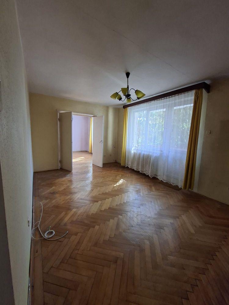 Vand apartament cu 3 camere in Dambu Pietros