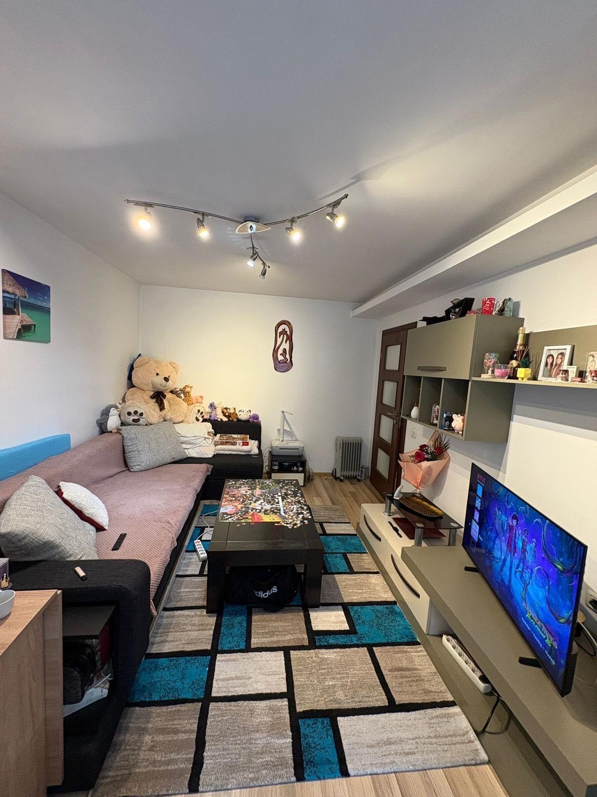 Apartament 2 camere | Complet renovat | Mobilat | Centrală proprie | Parcare | Str. Cocorului | Brasov