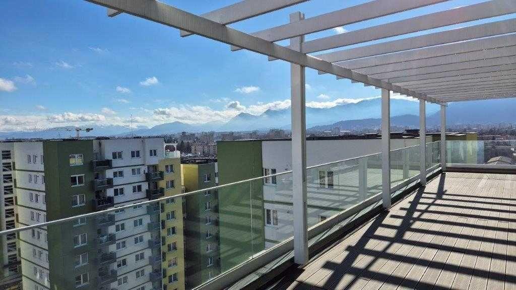 Apartament penthouse in Tractorul