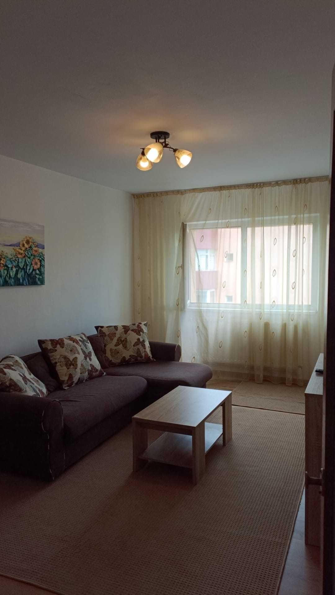 Inchiriez apartament 2 camere, cartier Scriitorilor
