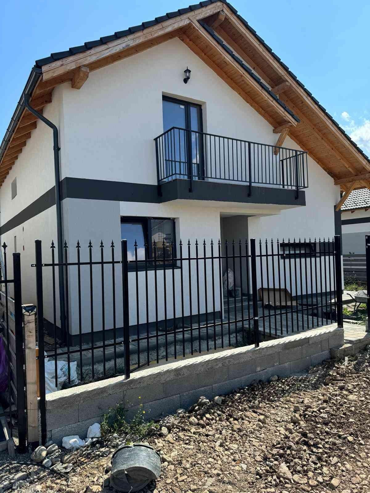 Casa 4 dormitoare Dezvoltator