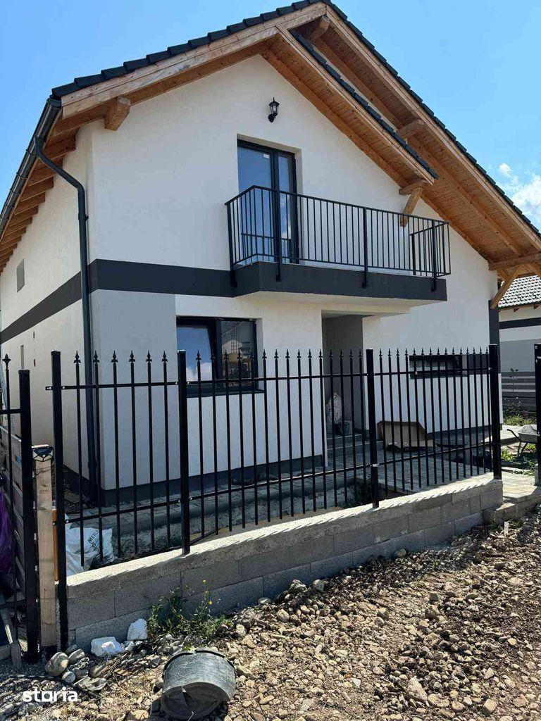 Casa 4 dormitoare Dezvoltator