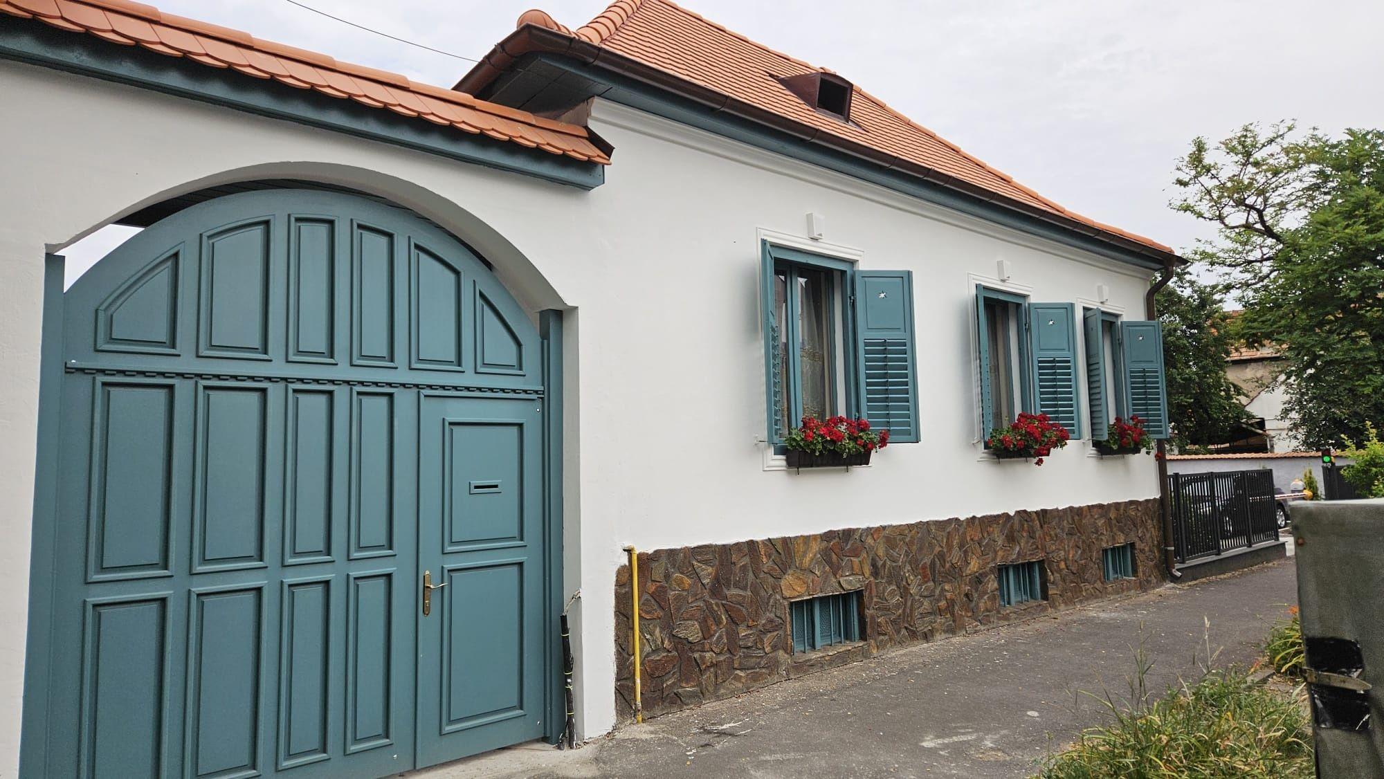 Casă mobilată 3 camere Str. de Mijloc