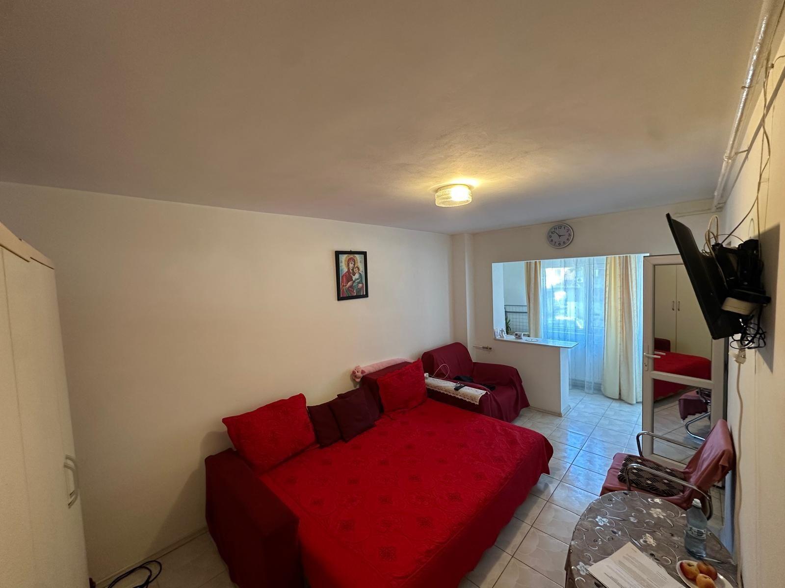 Garsoniera Capitol etaj 1 Bd Mamaia 26 m