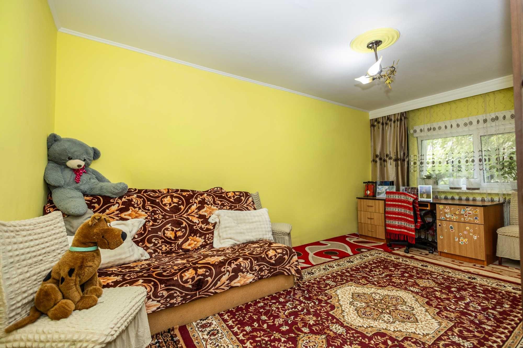 Vand apartament cu 2 camere in Poarta 6