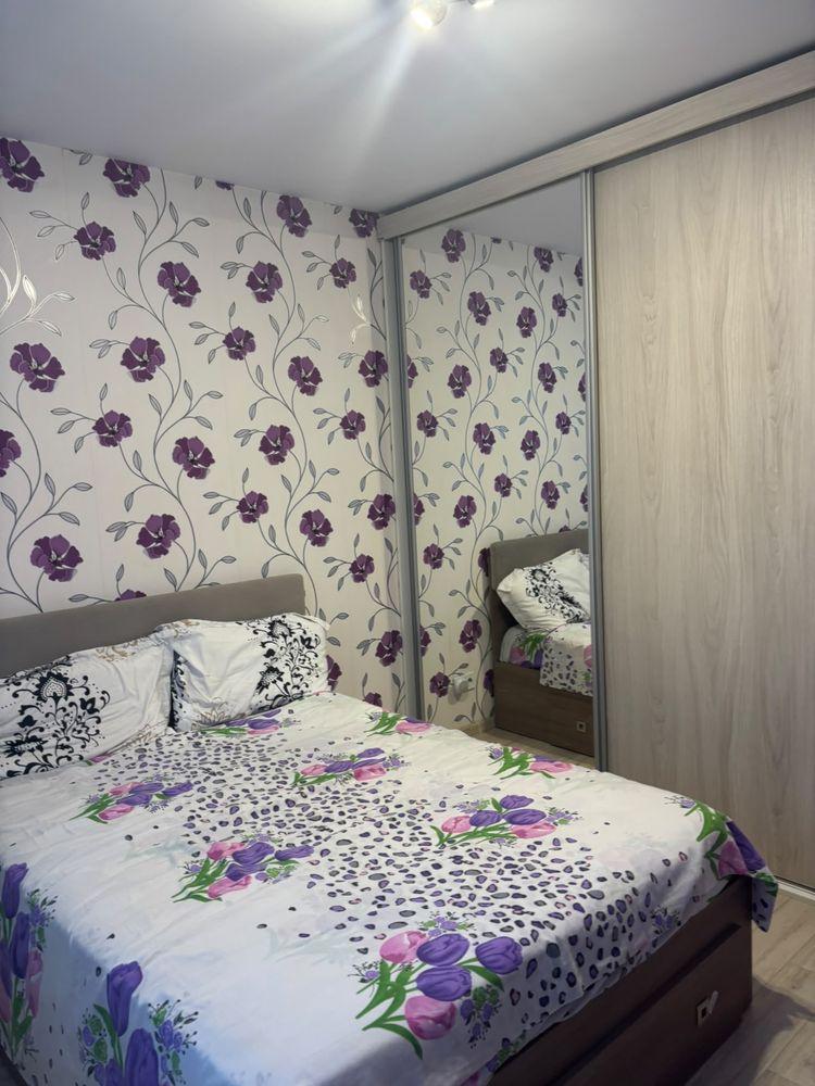 Inchiriez o camera dintr- un apartament