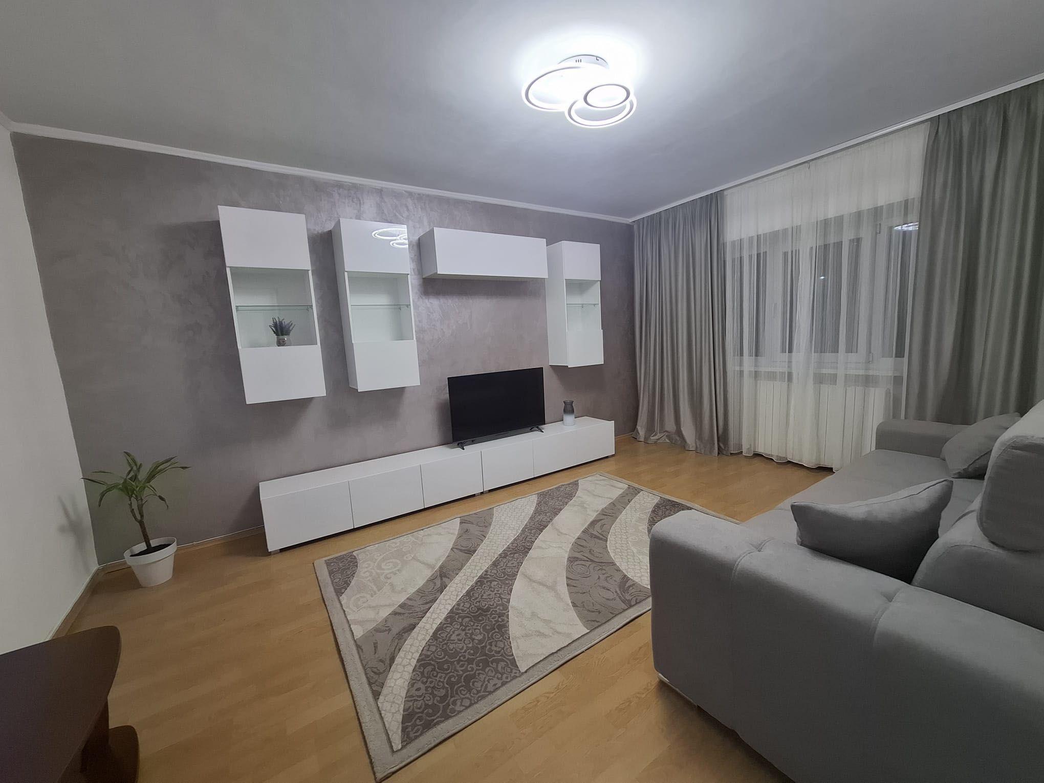 Închiriez apartament