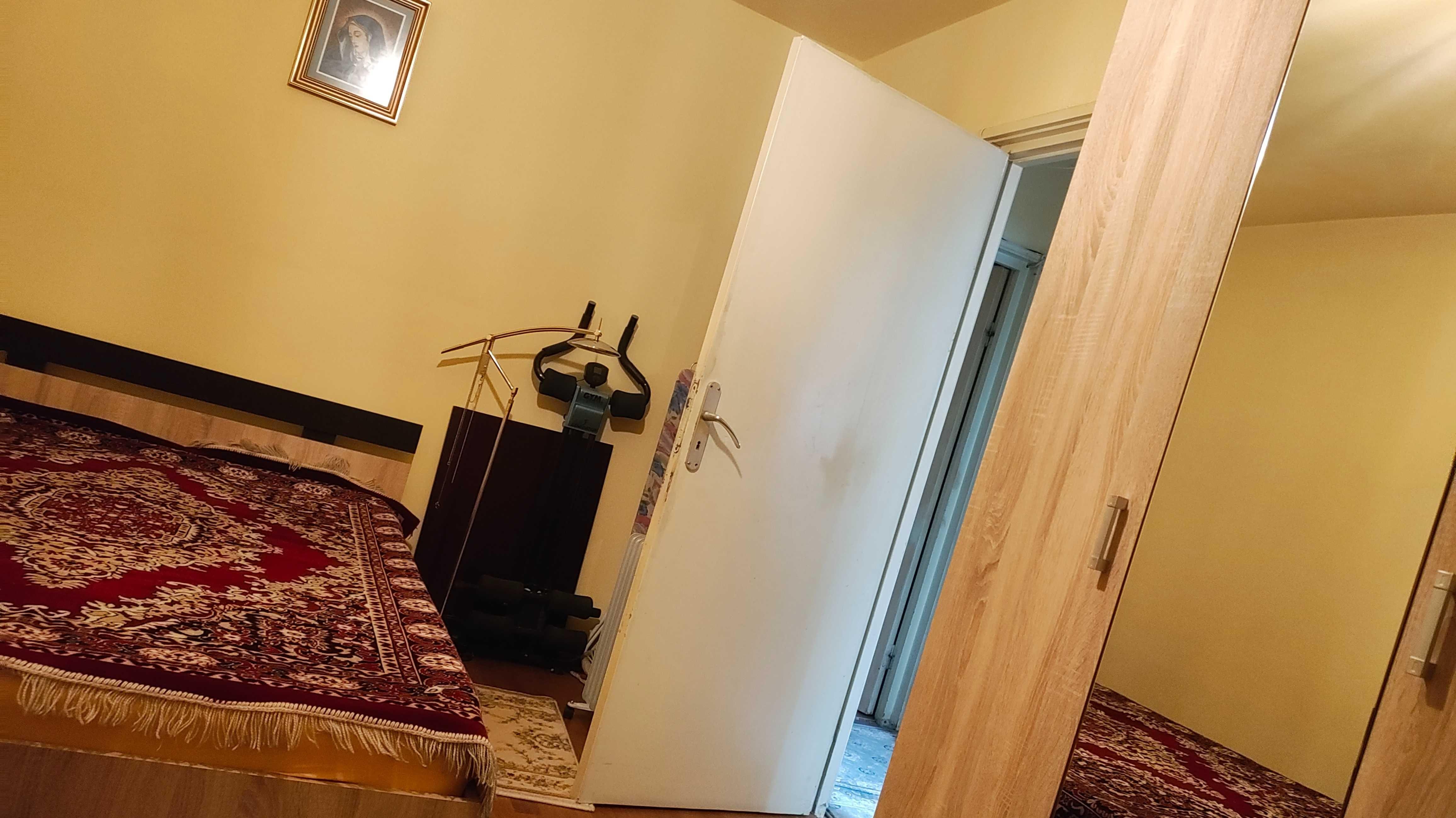 Vand apartament cu 2 camere in Craiova
