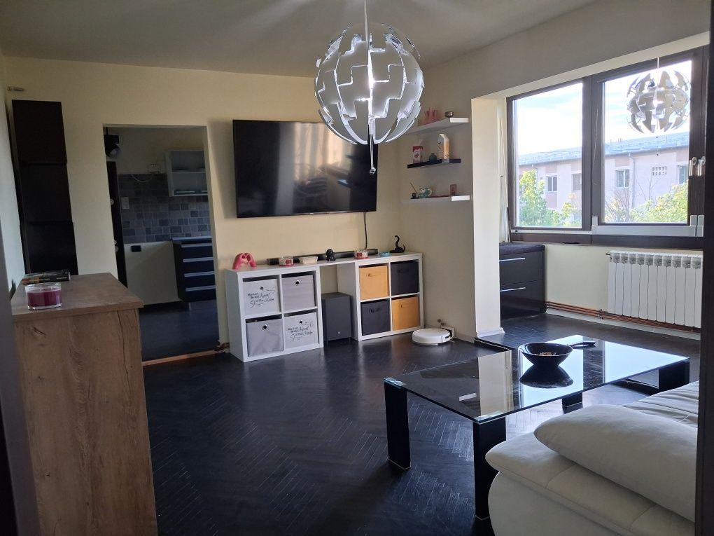 Apartament 3 camere decomandat zona centrala complet mobilat utilat