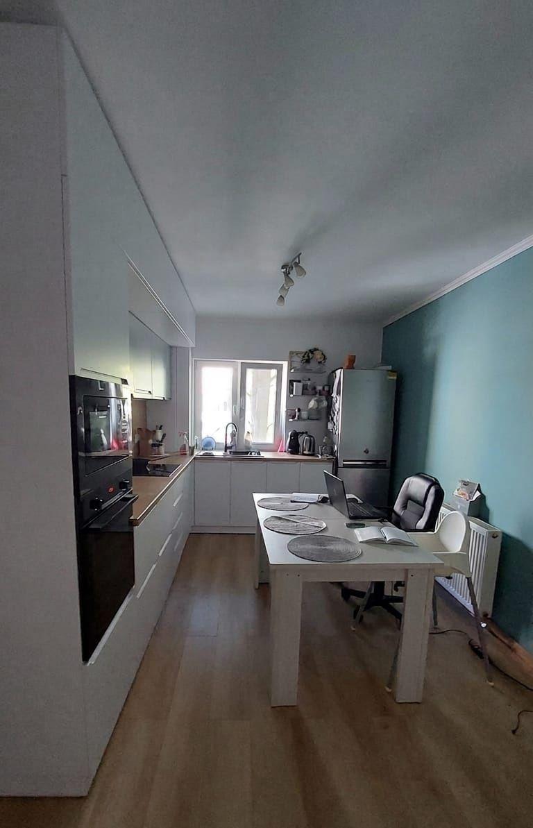 Vând apartament 3 camere