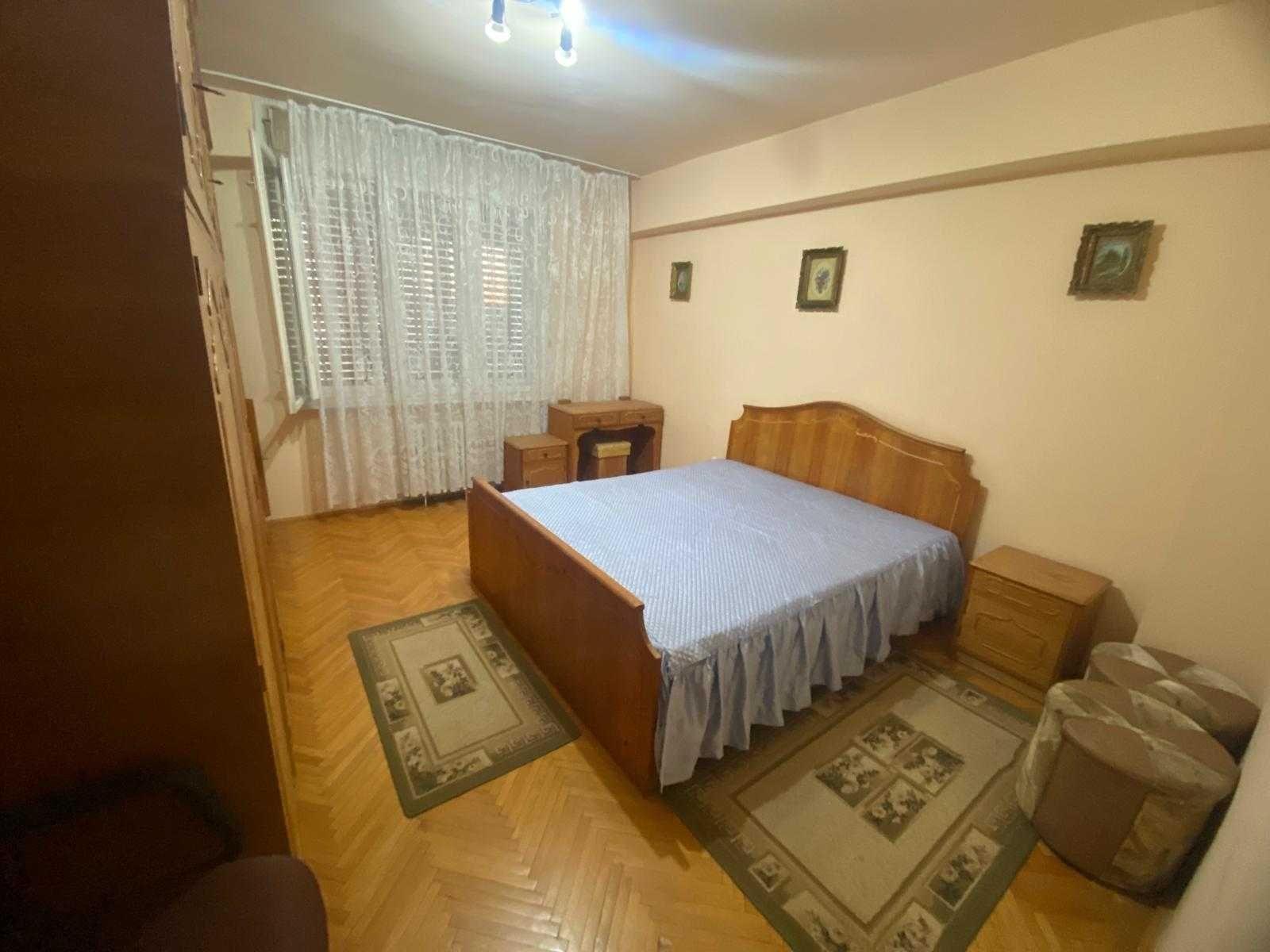 Apartament de închiriat, 3 camere, Oradea