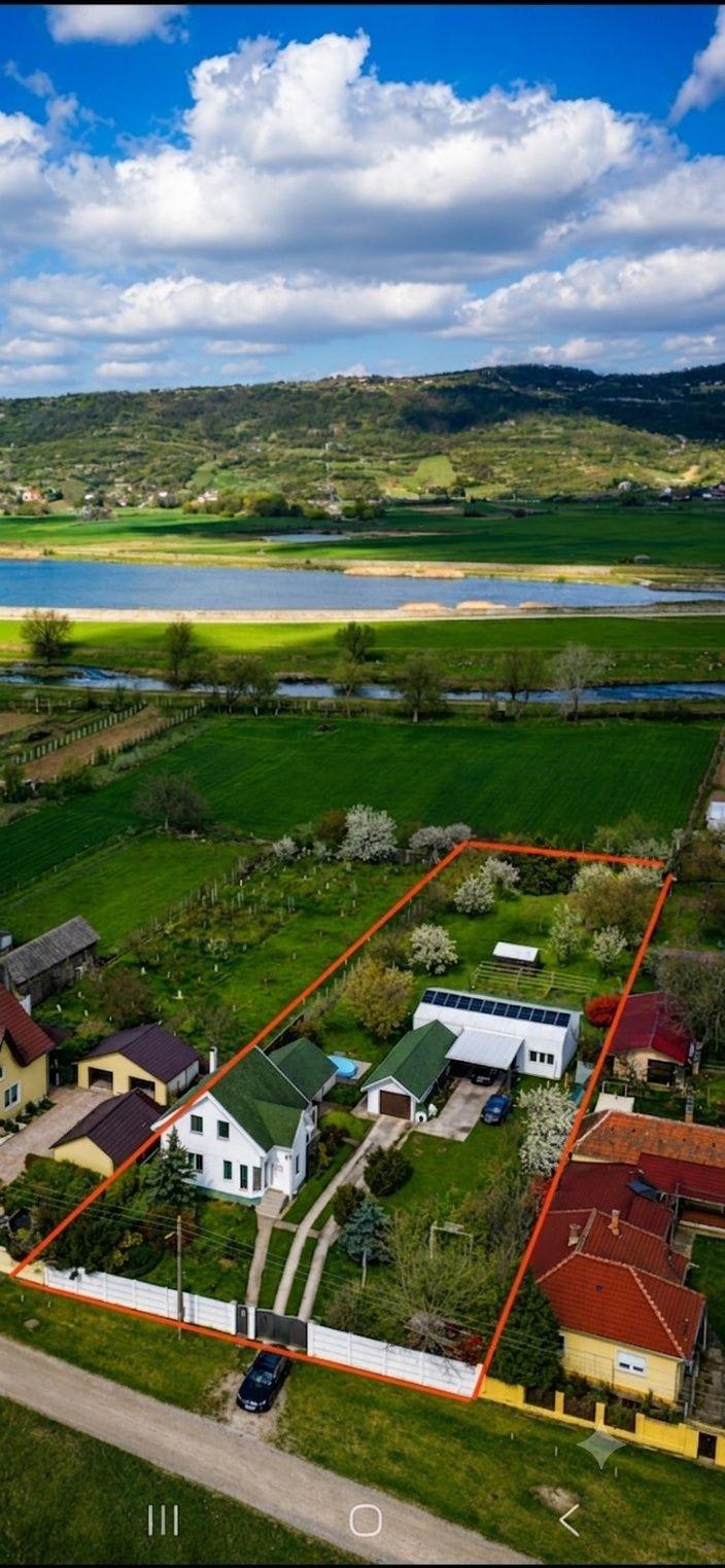 Vand casa premium in Fughiu,Osorhei,3000 mp teren,Hala 100 mp,piscina,Crisul Repede la doar 100 metri,casa independenta energetic