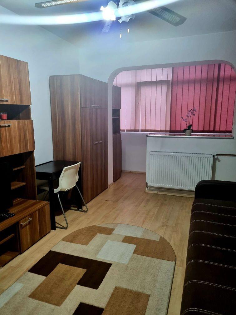 Închiriez garsoniera utilata si mobilata. - imagine 1