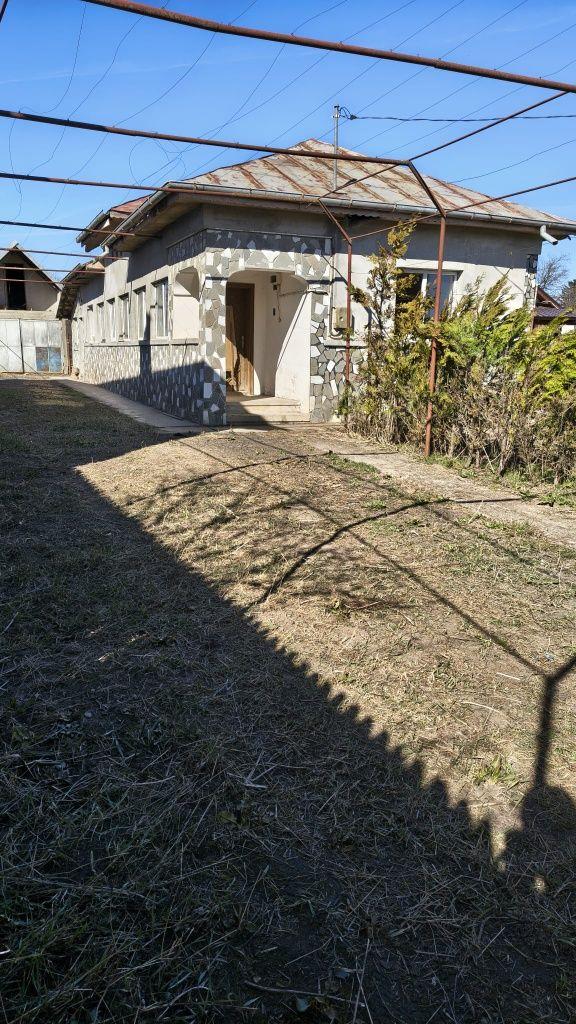 Casă + teren 1457 mp în Dărmănești – se vând împreună sau separat - imagine 1