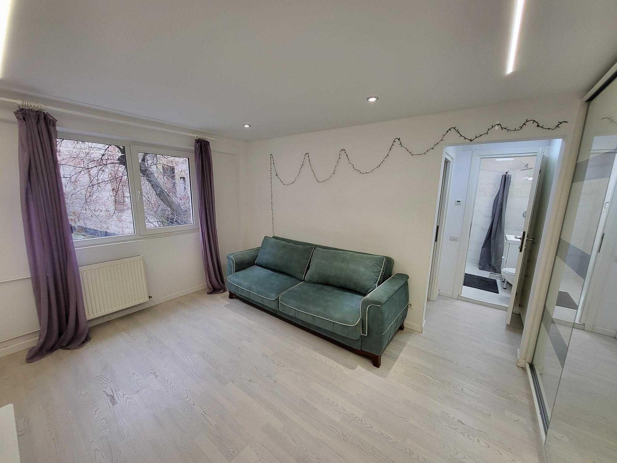 Apartament 2 camere zona Piata Victoriei