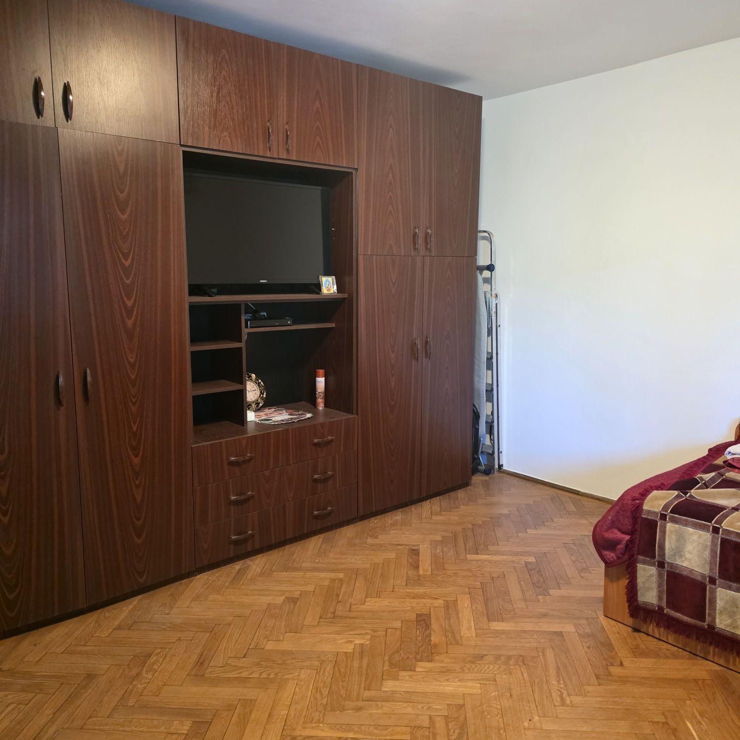 Apartament 3 camere de inchiriat - imagine 1
