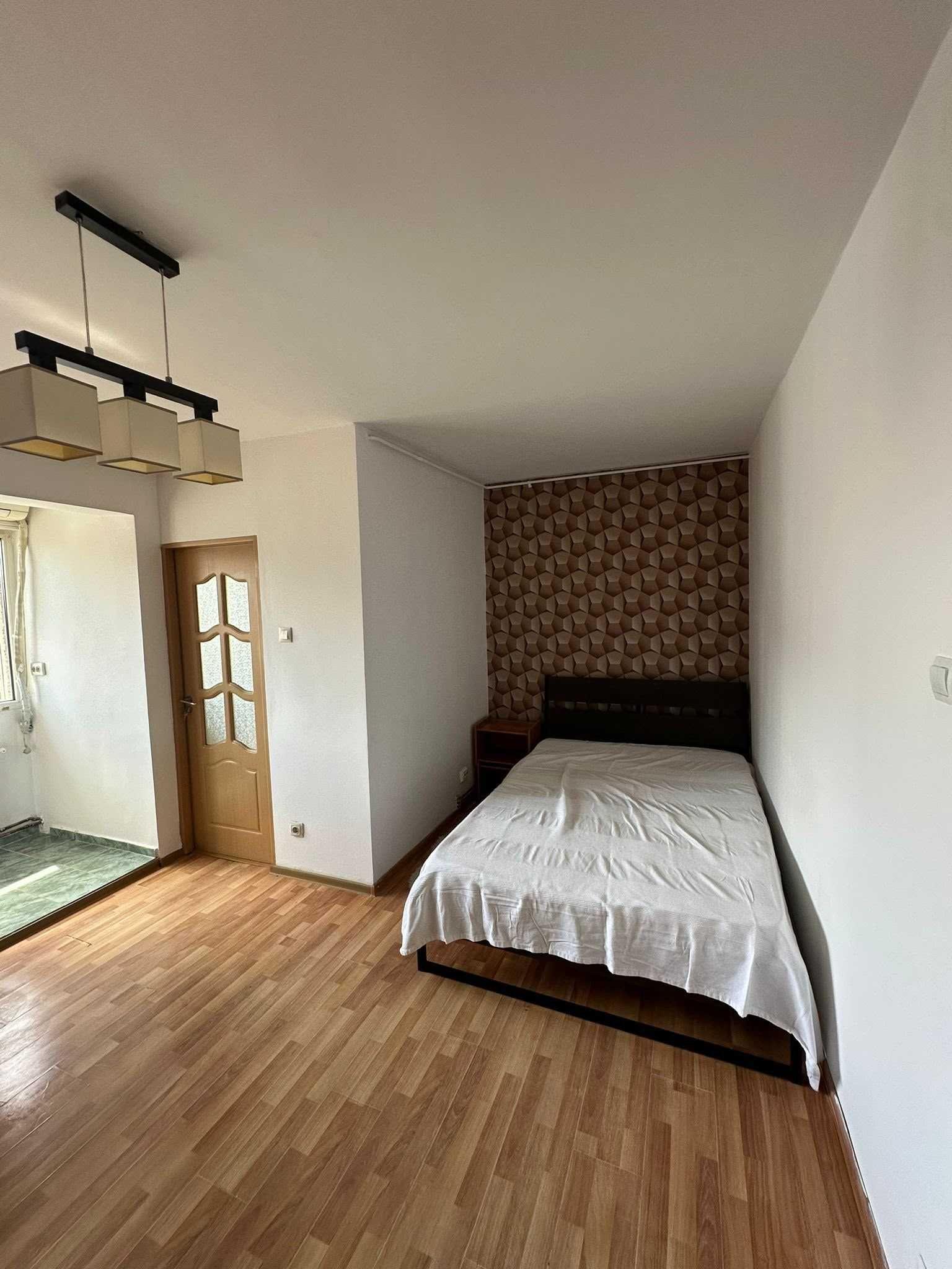 Garsonieră luminoasă | Centrală Proprie | 26 mp2 | Tineretului - imagine 1