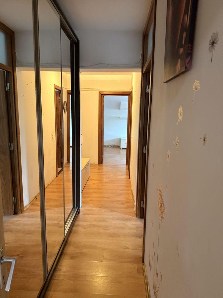 De vanzare apartament 2 camere sector3