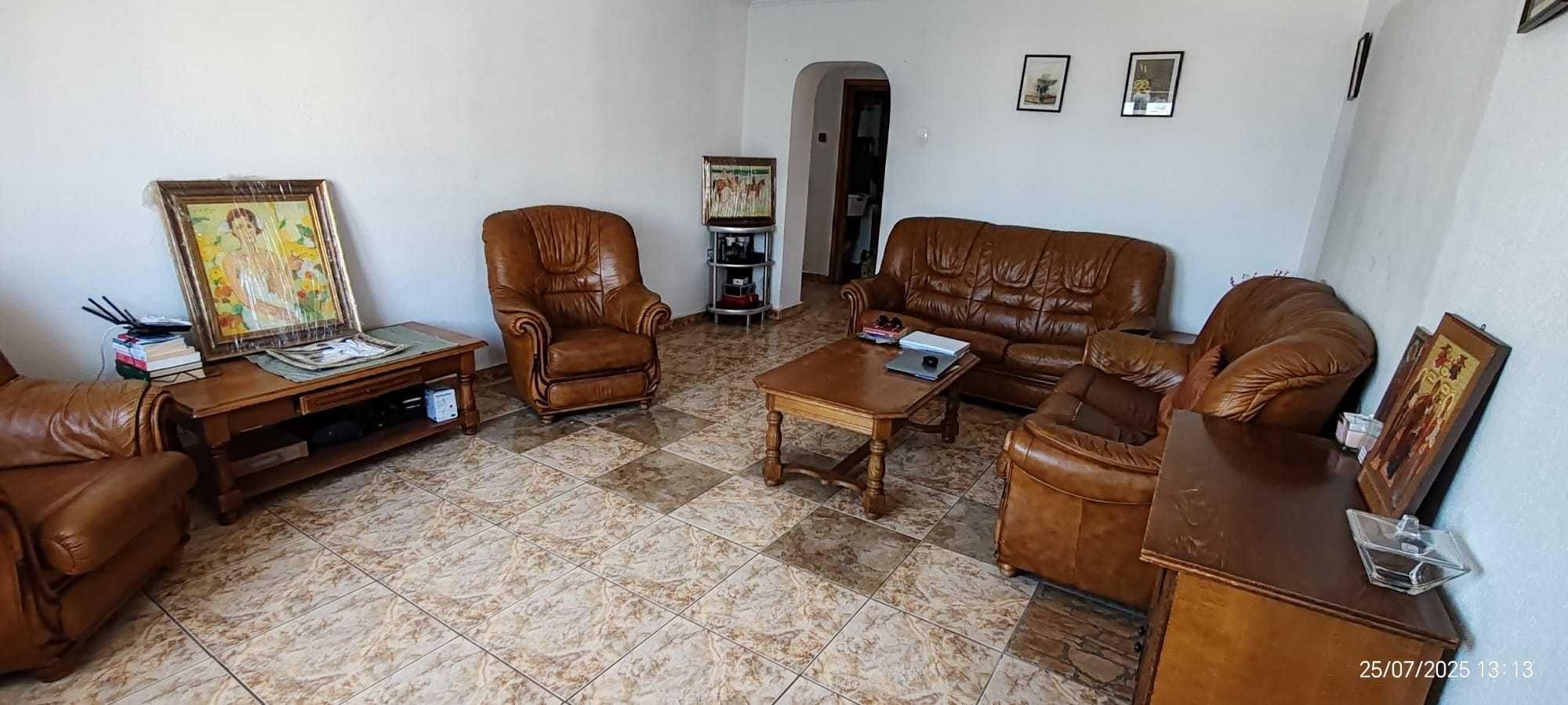 Proprietar inchiriez 4 camere Hyperion Calea Calarasi 172