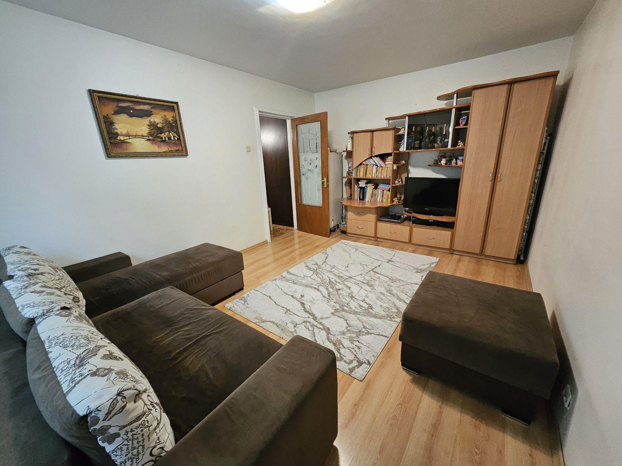 Apartament 2 camere decomandat, mobilat, loc de parcare inclus. Zona Sos.Giurgiului cu Luica