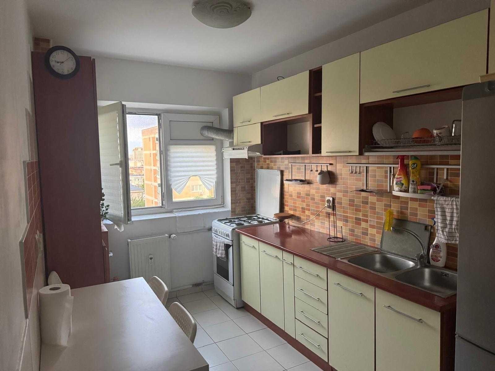 Închiriez apartament 3 camere | 71 mp | Timpuri Noi – Tineretului | 7 min metrou | Renovat | 700 €/lună