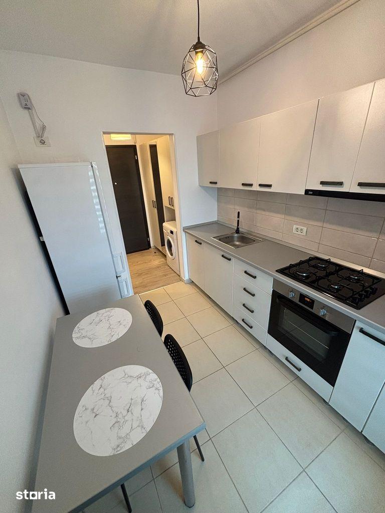 Proprietar vand Garsoniera Complex Exigent Plaza Residence Mall Plaza - imagine 1