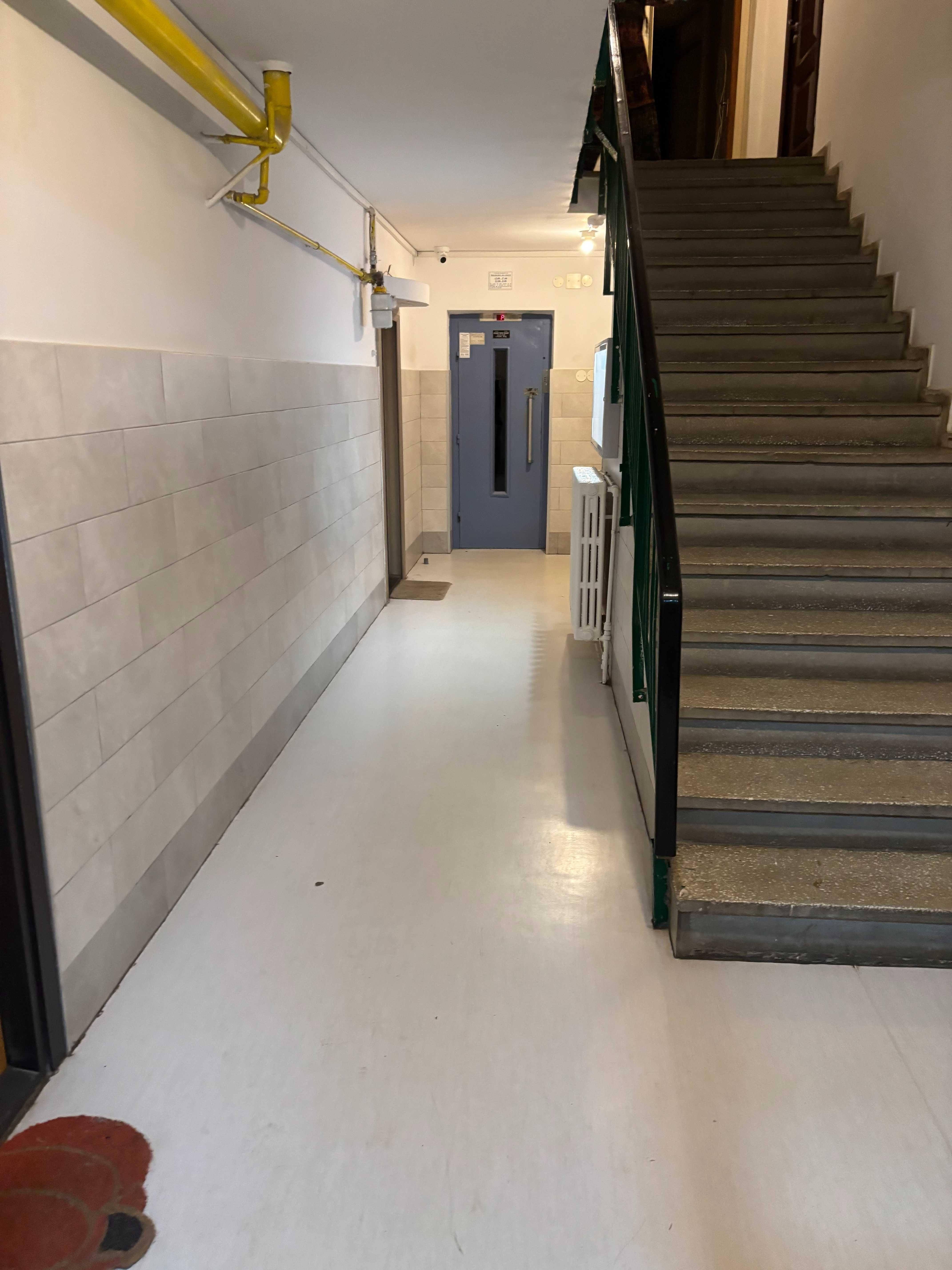 Apartament doua camere decomandat