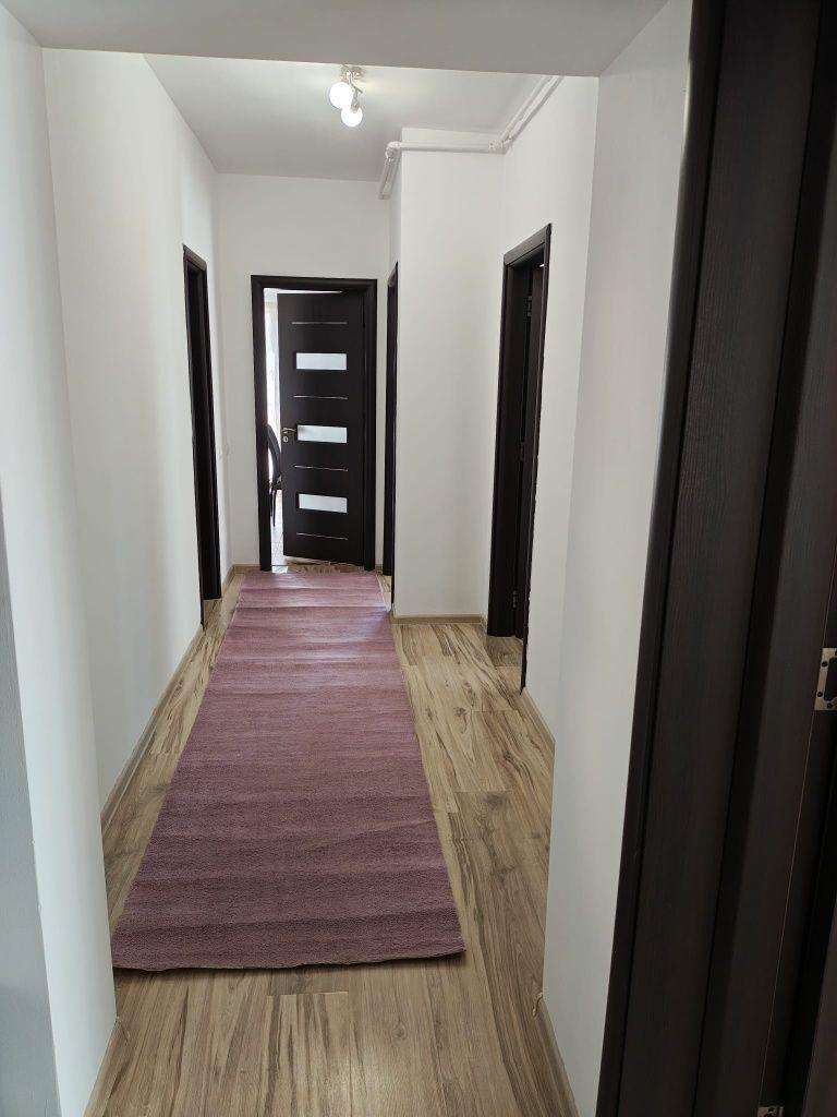 Vand apartament 3 camere, sector 6  Bucuresti, maxim 10 minute pana la metrou, 69mp plus 2 terase de  50 mp terase, boxa si loc de parcare intabulat - imagine 1