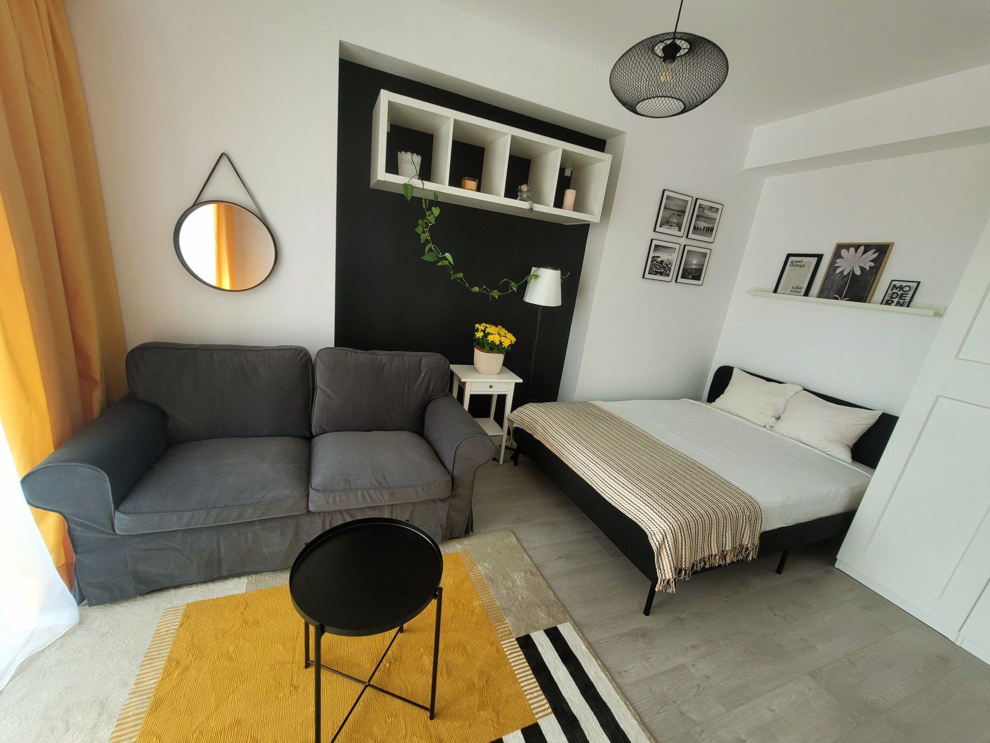 Garsonieră modernă de închiriat / Novum 56 / Încălzire în pardoseală / 7 min Metrou Gorjului / Lângă Parcul Liniei
500 EUR