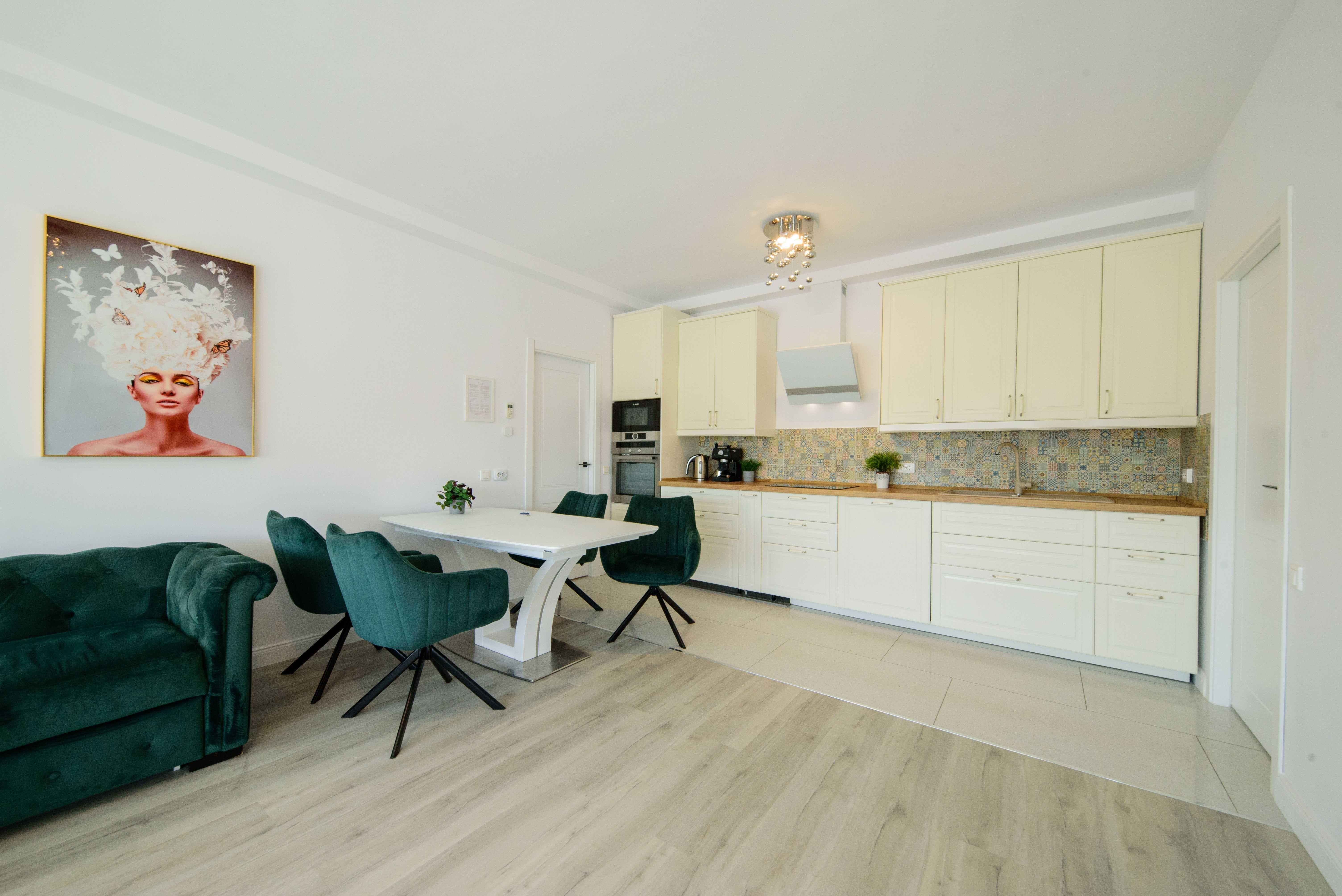 Apartament 3 camere de închiriat | QUADRA PLACE