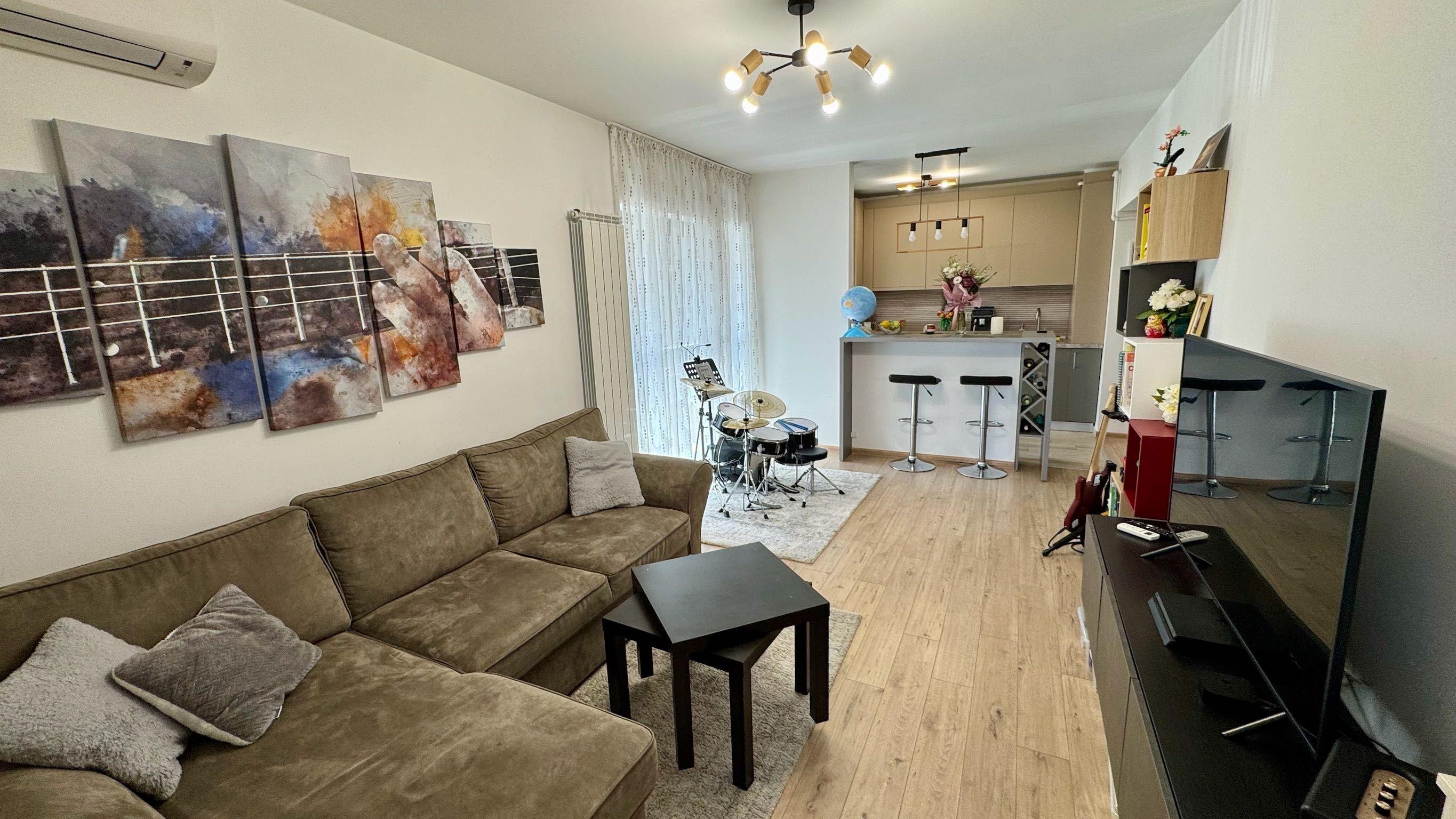 Inchiriez apartament in Moghioros Park Residence