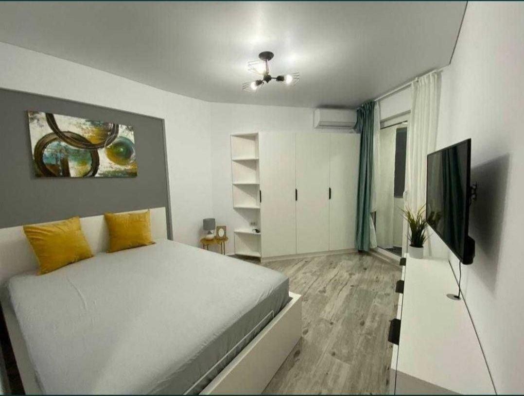 Închiriez Garsoniera Militari Residence + Loc Parcare - imagine 1
