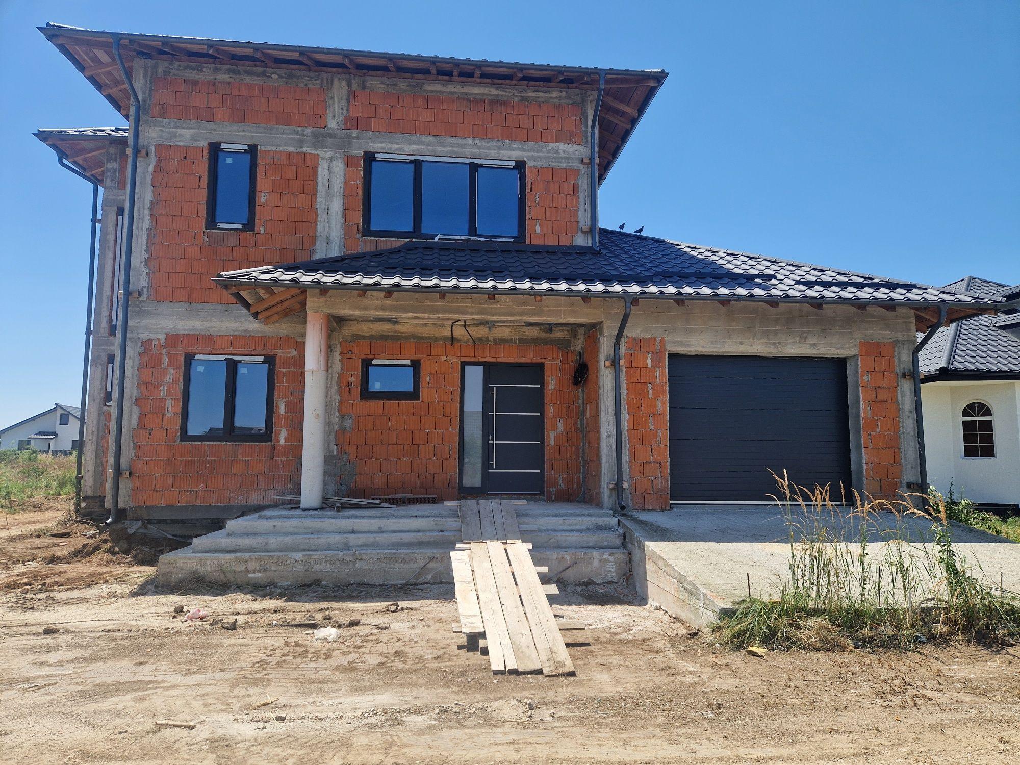 Casa de vanzare 4 camere, 183mp utili, 750mp teren - imagine 1