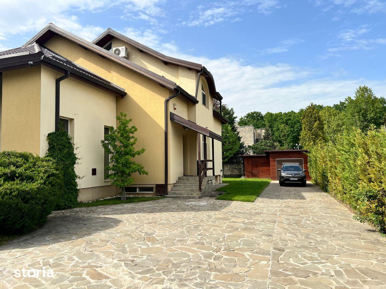 Vilă Pipera | 360 mp | Teren 1.000 mp | 10+ camere | 4 băi | Garaj - imagine 1