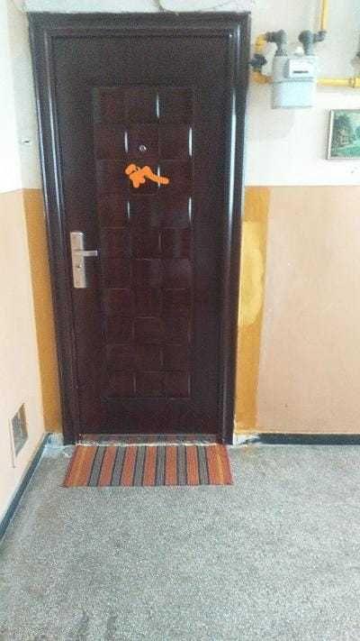 Apartament de vanzare (se preia cu tot cu chiriasi) - zona Spitalul Militar
