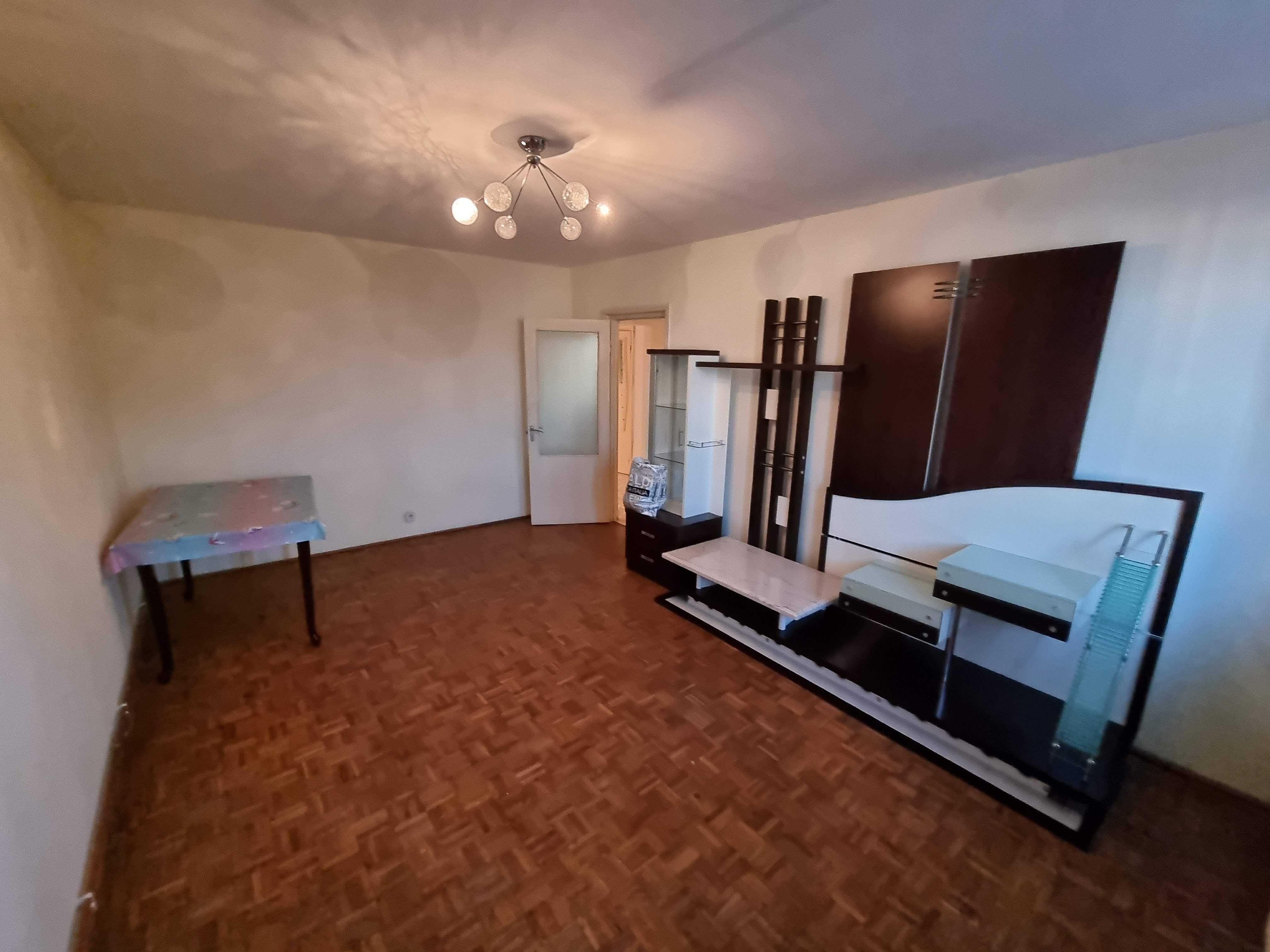 Apartament Pitesti Trivale Complex 1, decomandat 3 camere