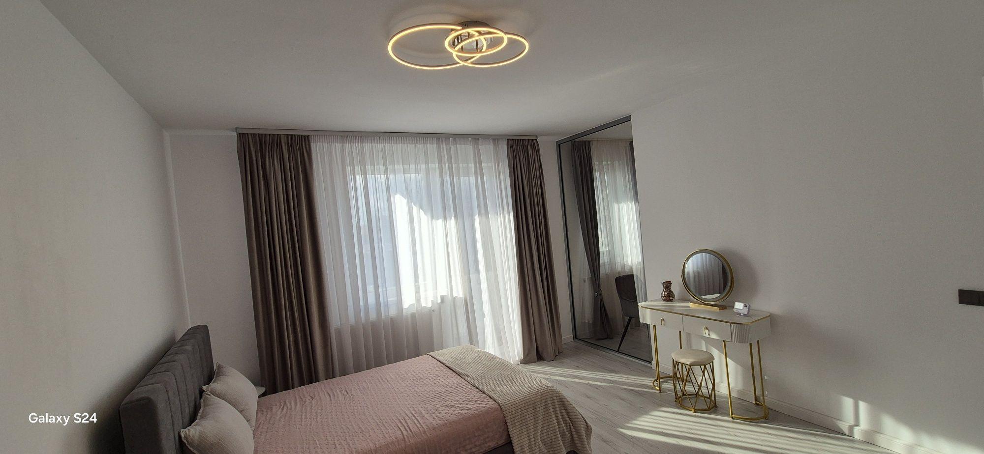 Închiriez studio/garsoniera de lux